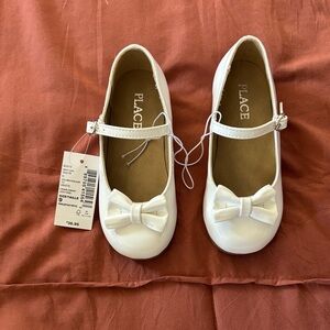 The Children’s Place White Patent Bow Mary Jane Dress Shoes